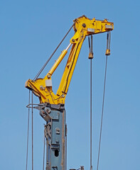 the pile driving machine