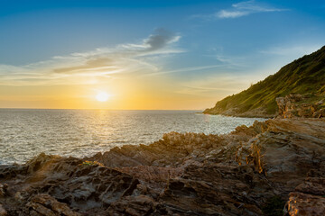 Obraz premium sunset of Khao Laem Ya Mu Ko Samet National Park Rayong Thailand