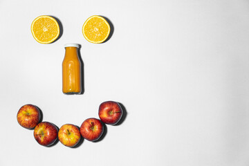 Uśmiech zdrowie owoce, jabłko banan pomarańcz, smoothie sok