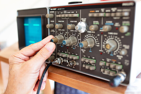Measurement electronic laboratory use
