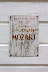 Señal o cartel de Mozart, en la ciudad de Bratislava, pais de Eslovaquia
