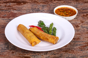 Deep fried spring roll with prawn