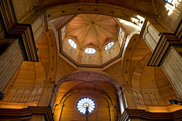 Innere der San-Francisco-Kirche in Castro, Insel Chiloé, Chile