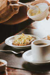 egg toast - breakfast - tostafda de huevo desayno
