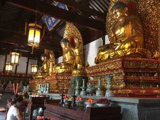 Fototapeta premium buddha image in temple