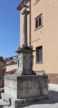 Nusco - Monumento della Santa Croce