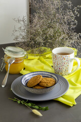 composition of honey and tea cookies