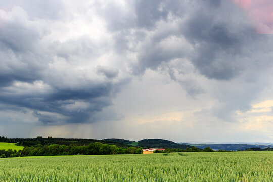 a thunderstorm is getting to start, dark and white clouds are mixed together, Thuringia, Germay