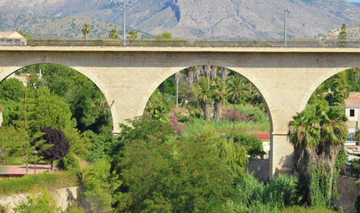 Fototapeta na wymiar Puente Río Amadorio, Villajoyosa, España
