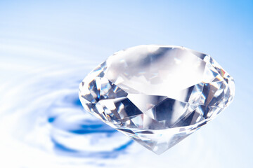 ダイヤモンドと水面