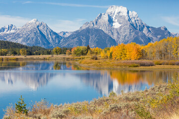 Landscape view of Mount Moran in Grand Teton National Park from Oxbow Bend during the fall (Wyoming).