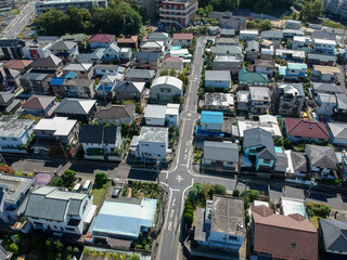 ドローンで空撮した日本の住宅地の風景