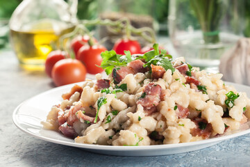Spaetzle with fried bacon and onion