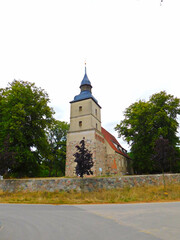 Fototapeta na wymiar Evangelische Kirchenhaus aus dem 15. Jahrhundert 