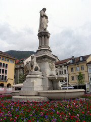 Fototapeta na wymiar Denkmal Walther von der Vogelweide. Bozen, Südtirol, Italien, Europa - Walther of the Vogelweide Monument, South Tyrol, Italy, Europe