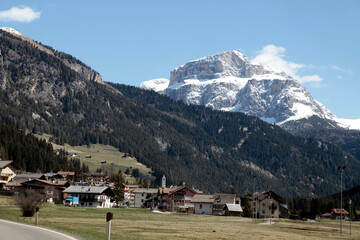 Fototapeta na wymiar Die Dolomiten in Suedtirol -- Italy, South Tyrol, Dolomites, Europe