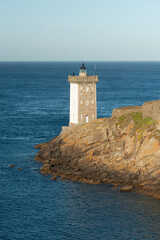 Fototapeta na wymiar Le phare de Kermorvan en Bretagne