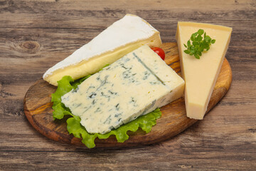 Cheese triangle mix - gorgonzola, brie, parmesan