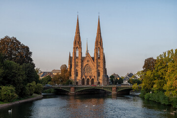 Fototapeta na wymiar The Église Saint-Paul church in Strasbourg