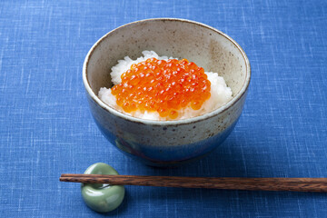 イクラとご飯