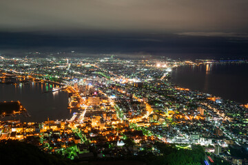 Fototapeta na wymiar 函館山から見る函館市街の夜景