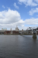 Fototapeta premium millennium gridgecityscape of city of london england