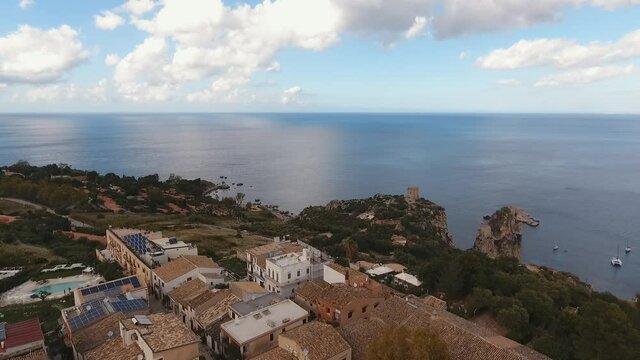 Scopello &egrave; una localit&agrave; costiera italiana, frazione del comune di Castellammare del Golfo in provincia di Trapani.