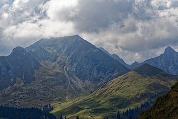 Fototapeta na wymiar pré-alpes Suisses
