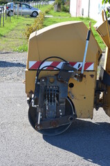 walec ,roboty drogowe , walcowanie ,walcowanie kamienia ,zagęszczanie kamienia , walcowanie asfaltu ,układanie asfaltu ,budowa drogi , budowa dróg , walcowanie nawierzchni , walec mały , usługi drogi  © Szymon