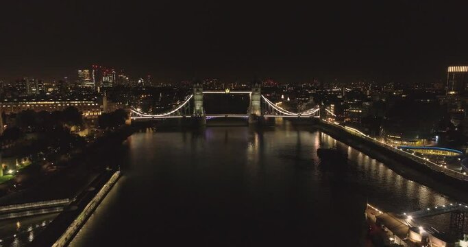 Tower bridge Drone footage - Night - 24fps 100Mbps