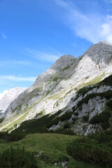Obraz premium A beautiful alpine mountain panorama in the Austrian Alps close to Ehrwald