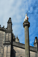 Fototapeta premium unicorn statue in edinburgh scotland