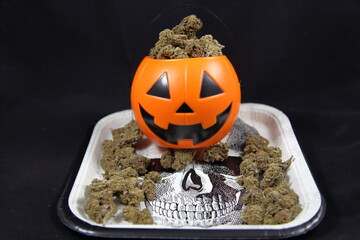 Halloween cannabis pumpkin 