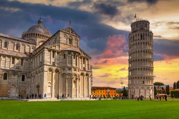 Tableaux sur Plexiglas Cathedral and the Leaning Tower of Pisa at sunset, Italy biggest landmark.