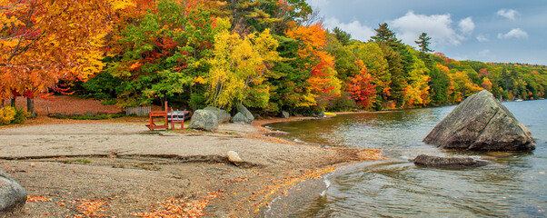 Foliage colors of Phillips Lake, Dedham, ME