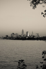 Fototapeta premium Cleveland Ohio skyline at sunset