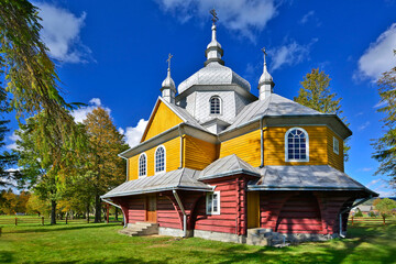 Fototapeta na wymiar Beautiful wooden greek catholic church in Gladyszow village, Low Beskids (Beskid Niski), Poland