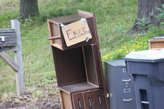 Free stuff along the roadside (treasure or trash).