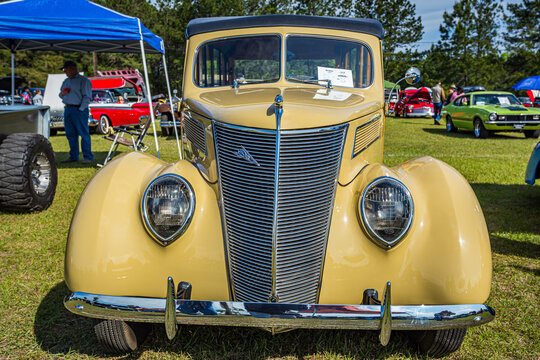 1937 Ford Woody Station Wagon