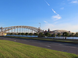 Obraz premium Bridge over the river