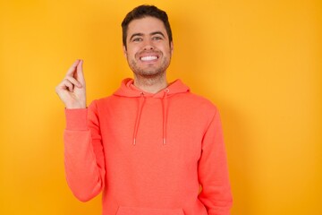 MODEL pointing up with hand showing up seven fingers gesture in Chinese sign language QÄ«.