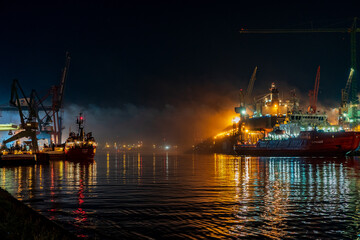 port nocą  © Sylwester