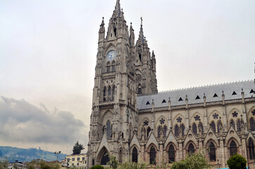Obraz premium Quito, Ecuador - Basílica del Voto Nacional