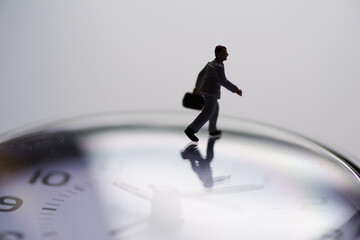 時間に追われるビジネスマン