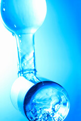 グラスとボトル