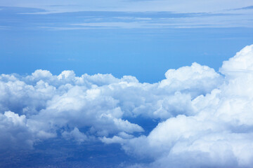 上空の雲