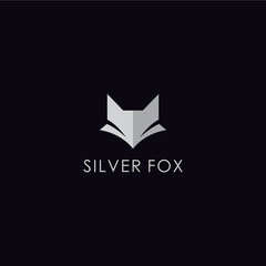 Obraz premium Silver Fox Logo Design