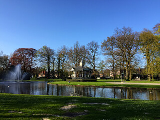 Fototapeta na wymiar spring in the park, garden in Holland Apeldoorn Gelderland Netherlands