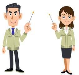 指示棒で説明する工務店の男女の全身
