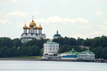 Yaroslavl. Assumption Cathedral and the Volga Arsenal tower. View from the river.